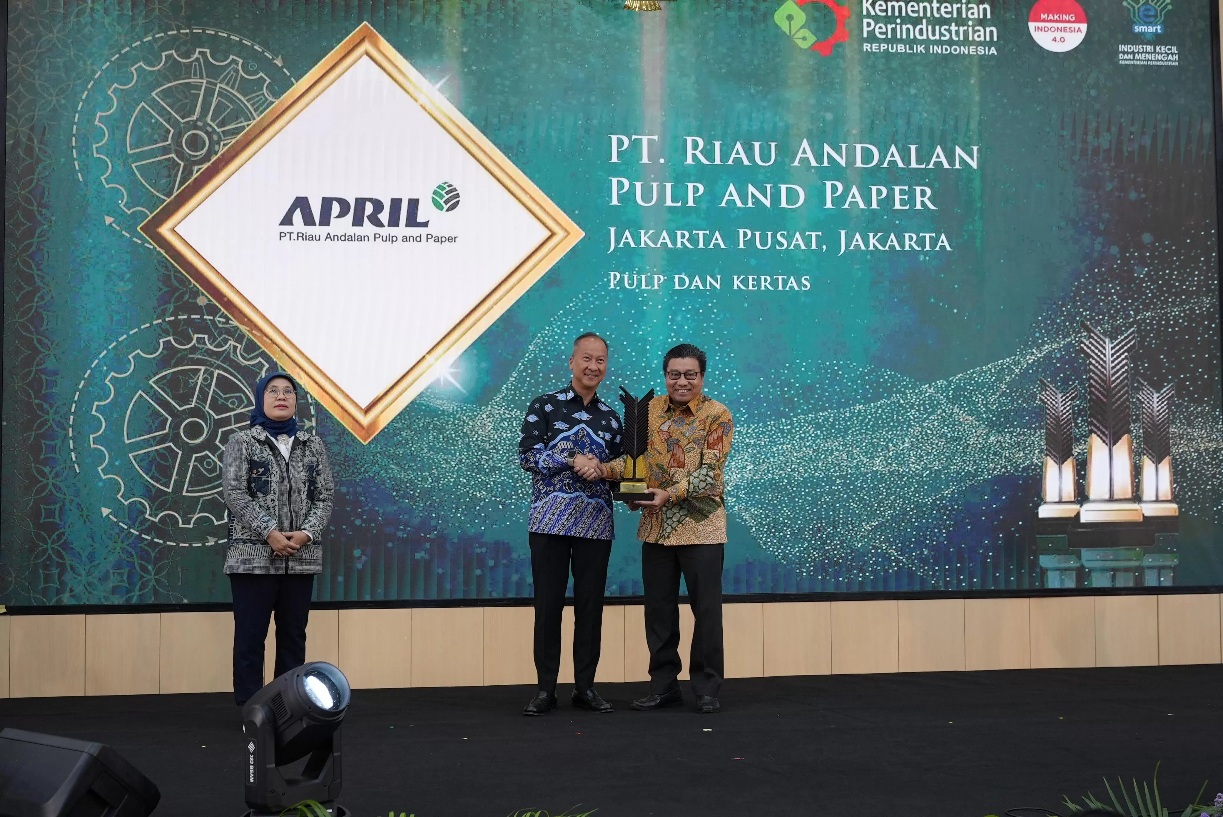 Menteri Perindustrian Apresiasi RAPP dengan Penghargaan Upakarti 2024