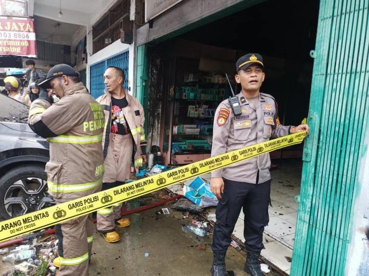 Terjebak di Lantai Dua Ruko, Satu Keluarga Tewas Terbakar