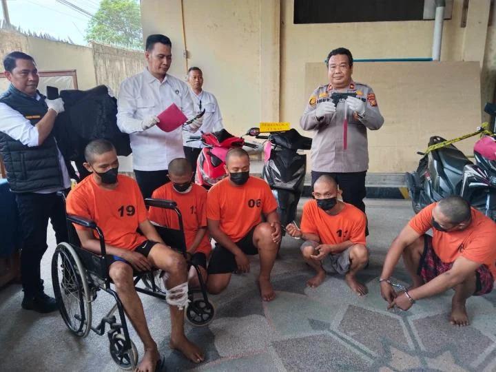 Di Pekanbaru, Lima Pelaku Begal Sadis Diringkus, Satu Ditembak