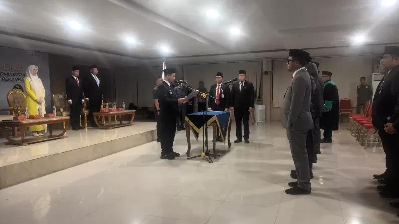 Wako Pekanbaru Lantik Enam Pejabat Administrator