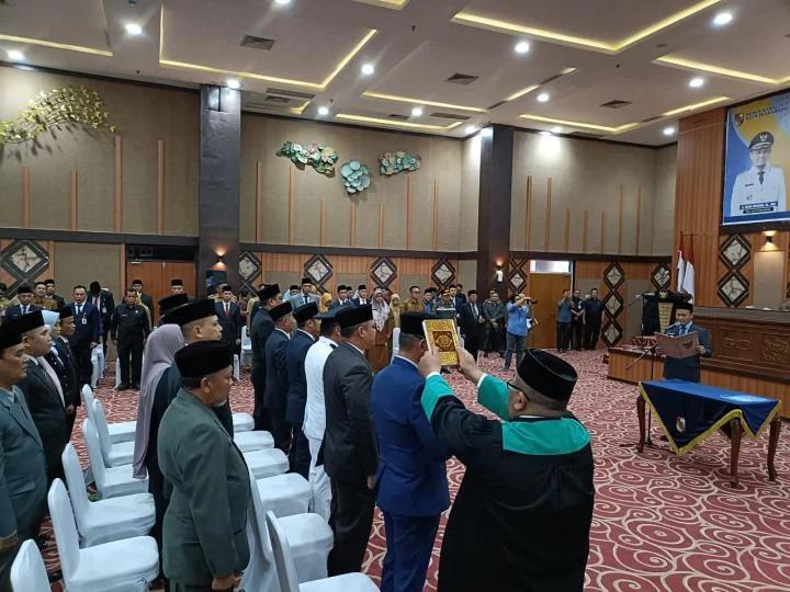 Wako Pekanbaru Lantik Puluhan Pejabat Eselon III dan IV
