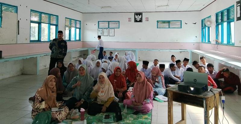 Ingatkan Sejarah, Pelajar Diajak Nonton Bareng Film G30 S/PKI di Sekolah