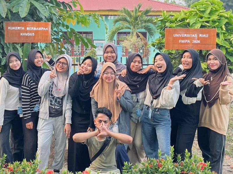 Manfaatkan Lahan Kosong, Mahasiswa Kukerta Siabista Unri Bangun Kebun TOGA di Desa Empang Pandan