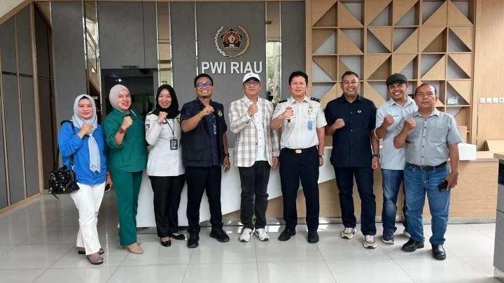 Imigrasi Pekanbaru Sambangi PWI Riau, Bahas Kemitraan dan Informasi