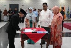 Rektor Lantik Dr Odih Jadi Dekan Fakultas Kedokteran Unri